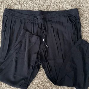Old Navy woven straight leg pants
